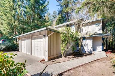 Main picture of 8621 137th Ave NE