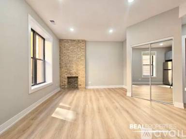 Main picture of 428-438 W Belden Ave