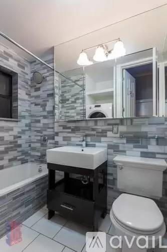 Main picture of 7 E 75th St