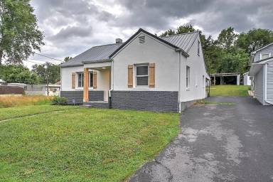 Main picture of 1712 Oaklawn St
