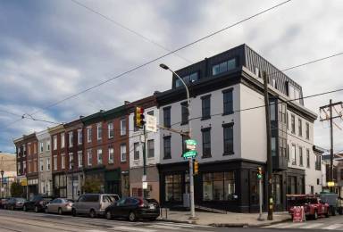 Main picture of 2736 W Girard Ave