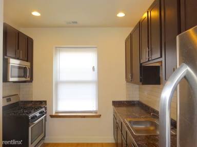 Main picture of 1010 W Sunnyside Ave