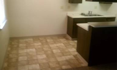 Main picture of 623 W 6th Ave