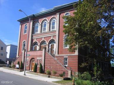Main picture of 32 Providence St
