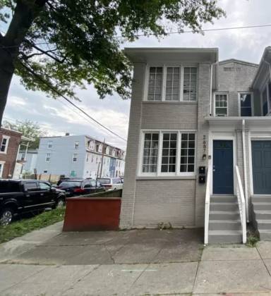 Main picture of 2667 N 6th St