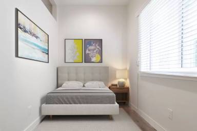 Main picture of 2025 E 4th St