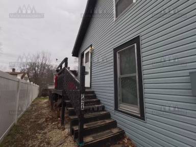 Main picture of 742 McSorley St