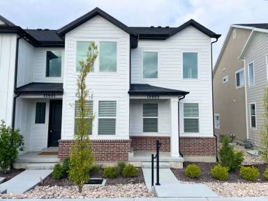 Main picture of Mountain Ridge Townhomes