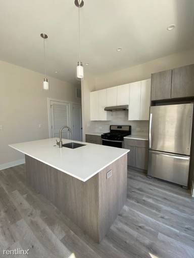 Main picture of 662 N Sangamon St