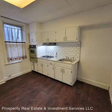 Main picture of 125 N Sickels St