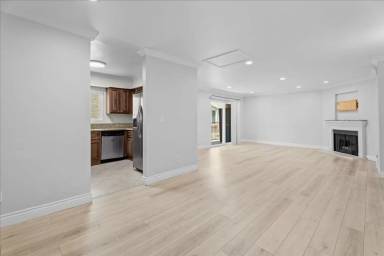 Main picture of 550 E Santa Anita Ave