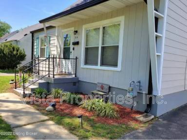 Main picture of 214 Kenoak Dr