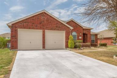 Main picture of 111 Wandering Dr
