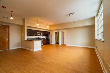 Main picture of 31 Tamarack St