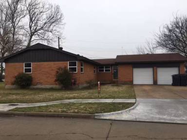 Main picture of 5005 S Buddy Ln