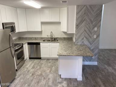 Main picture of 482 Tamarack St