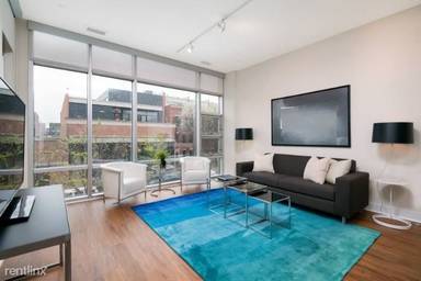 Main picture of 1220 W Madison St