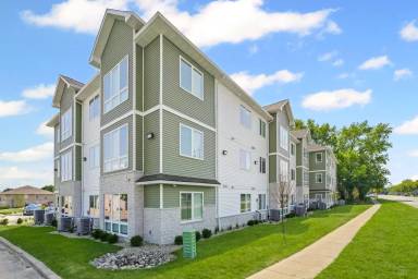 Main picture of 2414 N Neil St