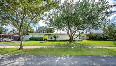 Main picture of 8810 SW 43rd Ter