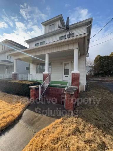 Main picture of 1 Hillcrest Dr
