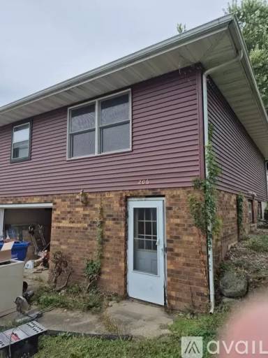 Main picture of 206 Maple Dr