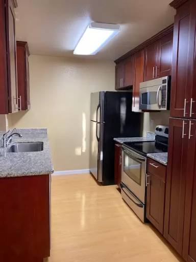Main picture of 1538 Four Oaks Cir