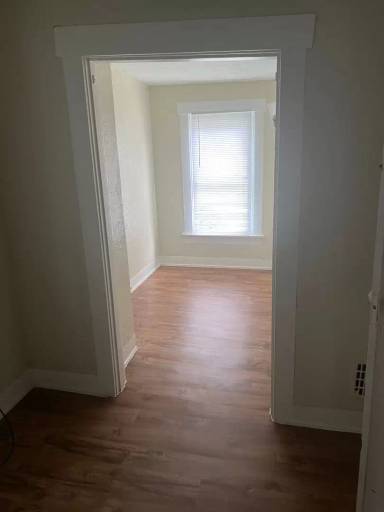 Main picture of 208 Heaton Ave