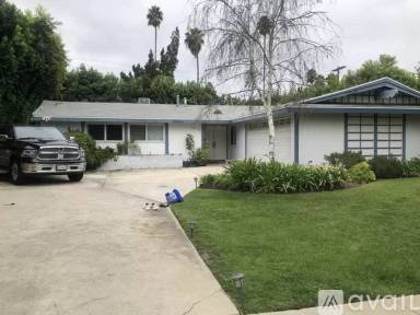 Main picture of 20738 Dolorosa St