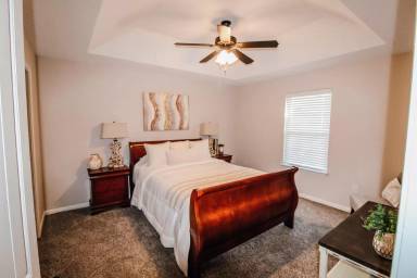 Main picture of 418-420 Andover Dr