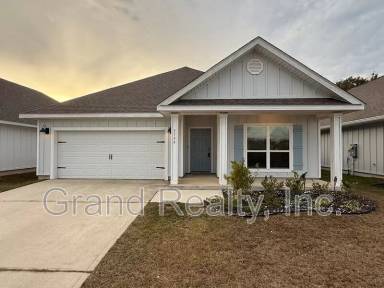 Main picture of 5749 Danbury Blvd
