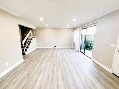 Main picture of 1150 S Meadow Ln