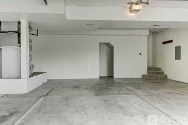 Main picture of 619 Manitou Blvd