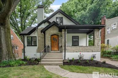 Main picture of 3245 Koenig Ave