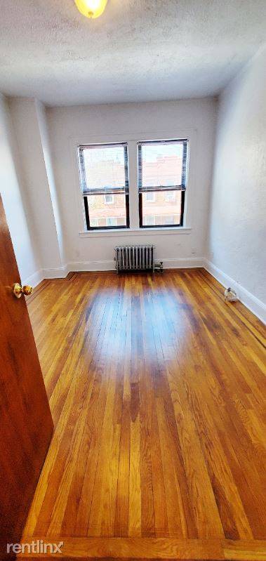 Main picture of 2537 32nd St