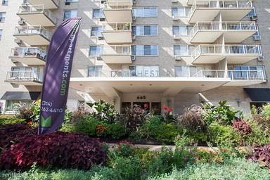 Main picture of 665 S Skinner Blvd