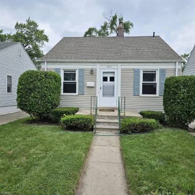 Main picture of 551 E Webster St