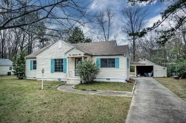 Main picture of 107 S Park Dr