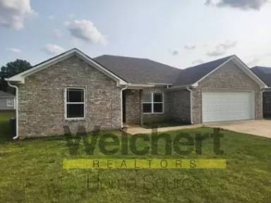 Main picture of 210 Stacy Dr