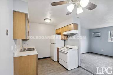 Main picture of 6016 Secor Rd