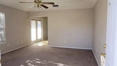 Main picture of 2301 Flintstone Cir