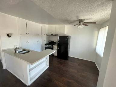 Main picture of 1643 Artesia Blvd