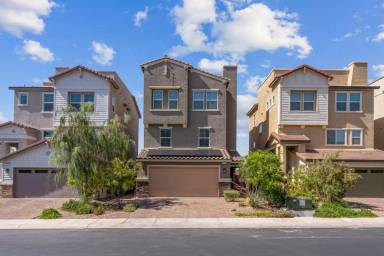 Main picture of 100 Campbelltown Ave