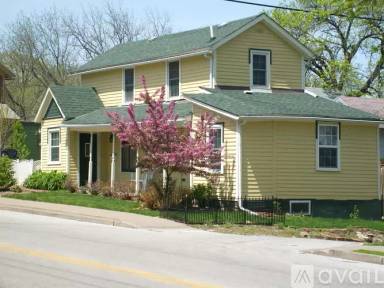 Main picture of 1414 E 12th St