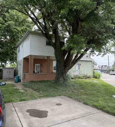 Main picture of 4518 Lawrence St