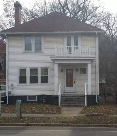 Main picture of 2021 University Ave