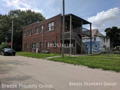 Main picture of 1361 12th Ave