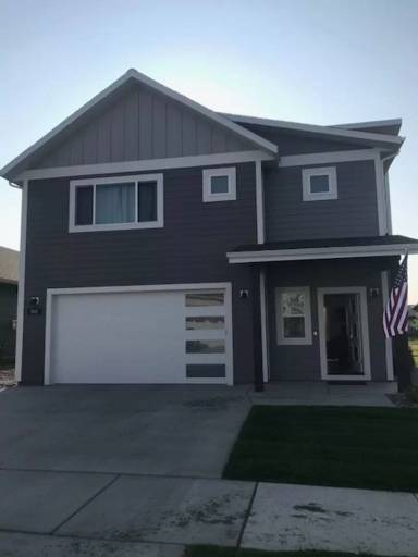 Main picture of 853 Jardine Ave