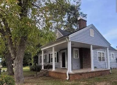 Main picture of 604 W Smith St