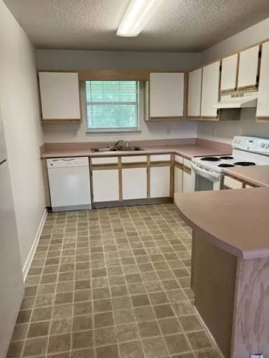 Main picture of 2810 Bradford Pl NW