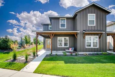 Main picture of 1693 E Cutgrass Ln